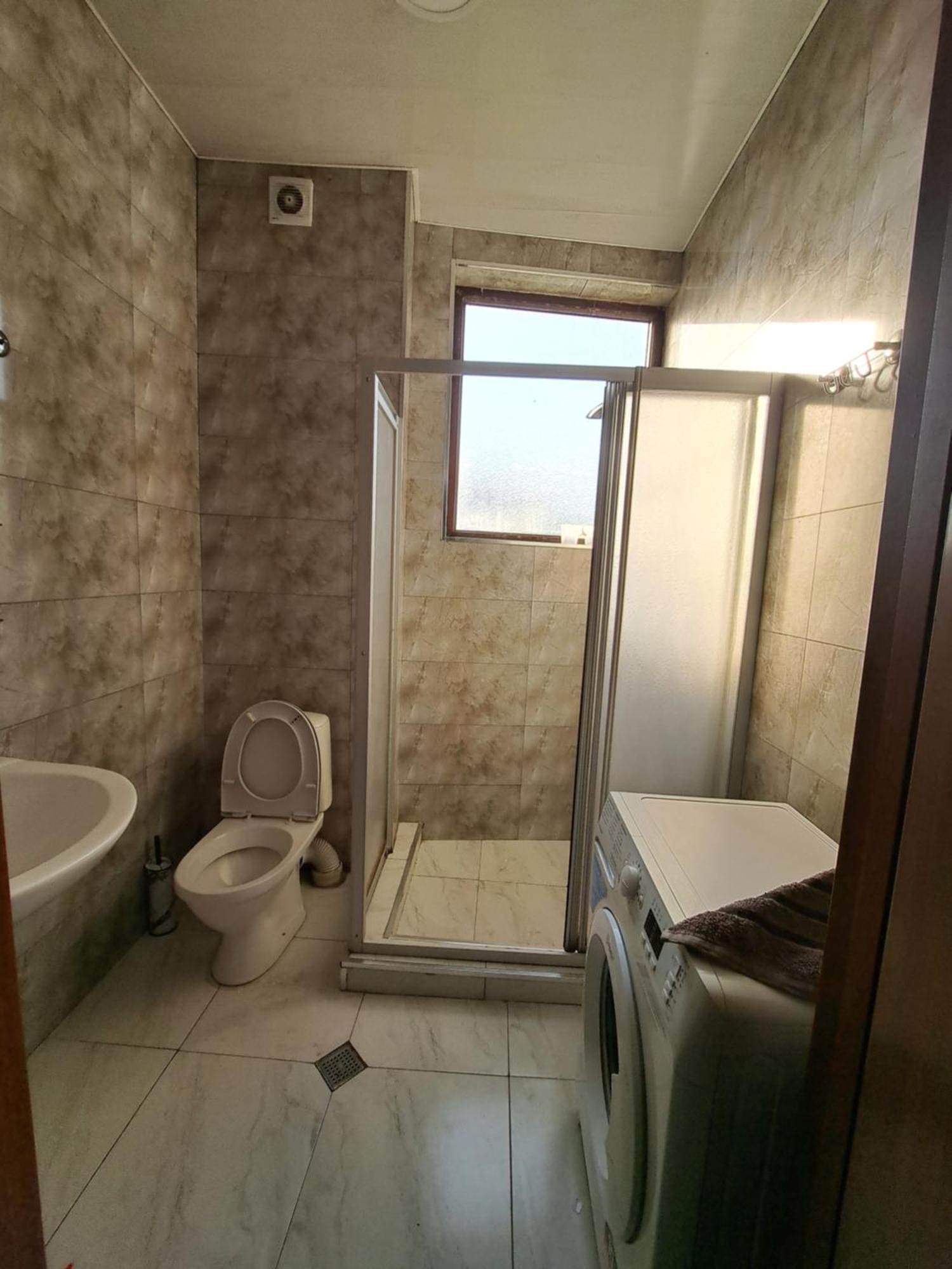 Karvi Hostel & Suites Batoemi Buitenkant foto